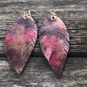 Brown leather feathered earrings